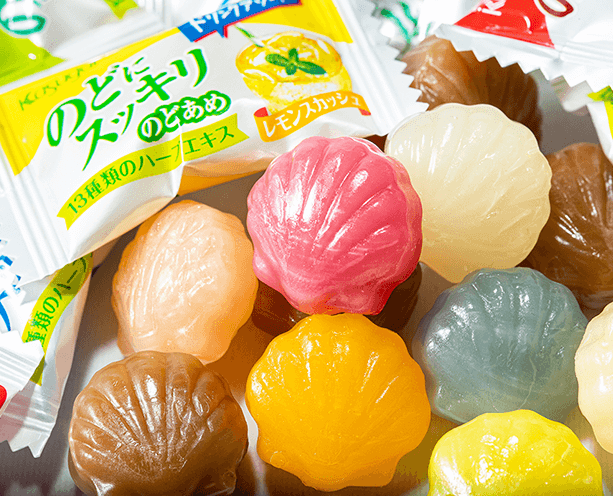 Леденцы ассорти "Газировка" (четыре вкуса) с экстратами 13 трав и привкусом молока, 110 гр, Япония