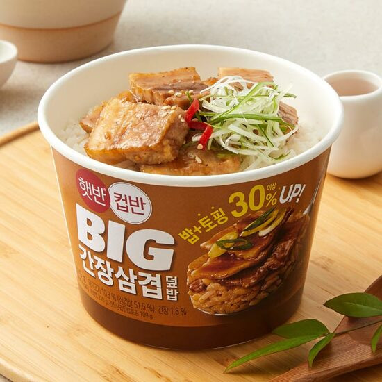 Рис Хэтбан со вкусом свиной грудинки в соевом соусе CJ, 319 г