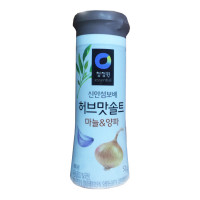 Соль жареная с чесноком и травами острая Daesang, 52 г
