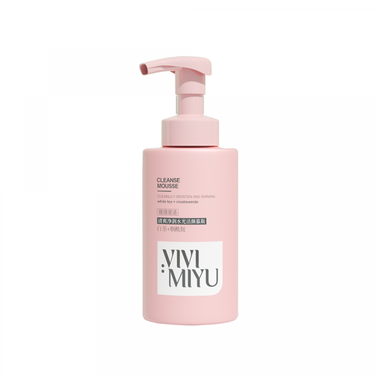 Пенка-мусс для умывания Cleance Mousse Cleanlily Moisten And Shining, 300 мл