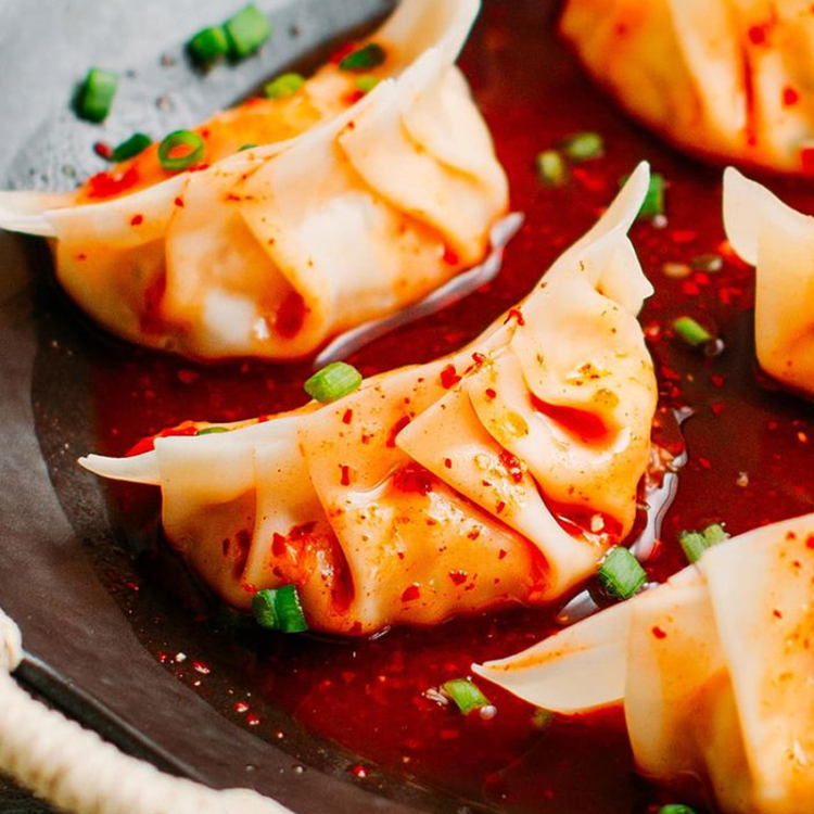 Дамплинги Королевские с кимчи CJ Bibigo, 315 г