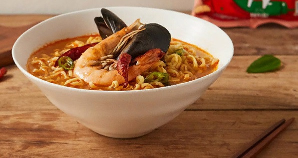 Лапша б\п Samyang Чампонг Рамен с морепродуктами острая, 117 гр