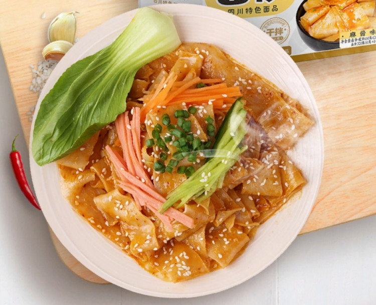 Лапша б/п широкая с красным маслом и кунжутным соусом (4х120), 480 г